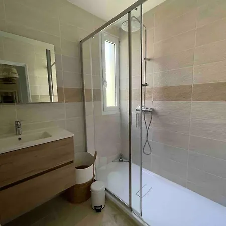 Anais Appartement LʼÎle-Rousse